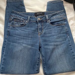 DSTLD jeans. Mid rise skinny 29x28 women’s